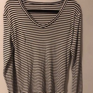 Gap long sleeve shirt